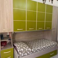 Cameretta completa con doppio letto e armadio