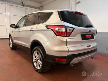 Ford Kuga 1.5 TDCI 120 CV S&S 2WD Powershift Editi