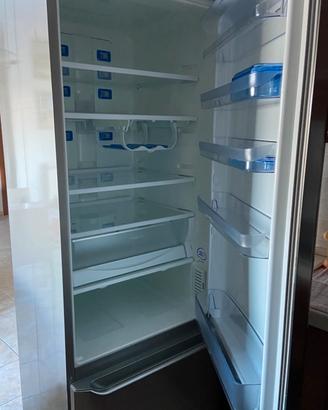 Ricambi originali frigorifero Ariston MB40D2NFE