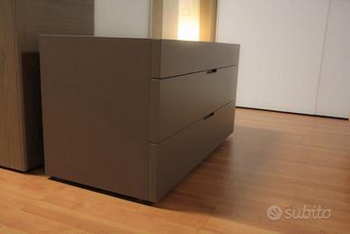 comò e comodini laccati Lema