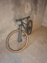 Scott scale 940 e bryton 420 +fascia+contapedalate