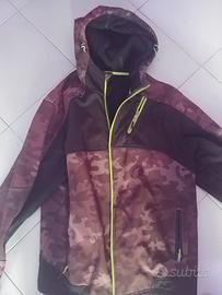 Giubbino con cappuccio mimetico