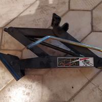 Cric sollevatore auto a pantografo-compasso manual