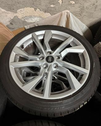 Ruote complete audi da 18” con gomme invernali