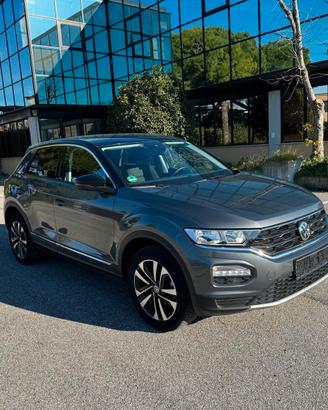 Volkswagen T-Roc 1.6 TDI SCR Business BlueMotion T