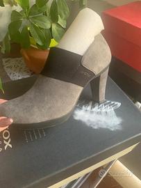 Tronchetto Geox scamosciato numero  37 a 35€