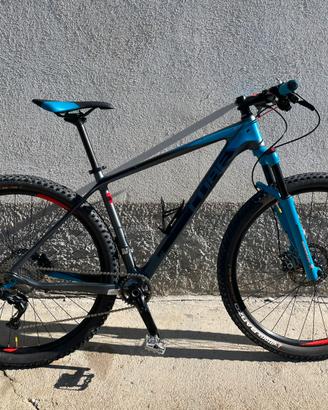 MTB Cube Reaction Carbon