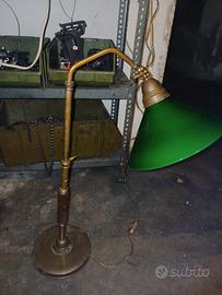 lampada vintage in ottone e vetro 