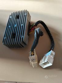 regolatore di tensione  per sym joymax 250