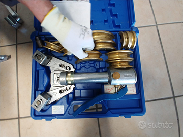 Piegatubi oleodinamica Ercolina