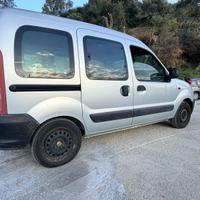 Renault kangoo per disabili