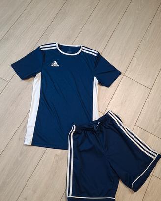 Completo sportivo adidas
