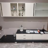 parete attrezzata laccata