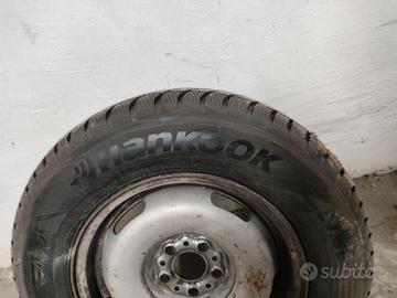 Hankook gomme 195  70  R14 più cerchi per scudo
