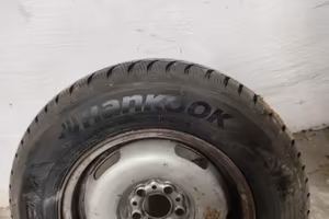 Hankook gomme 195  70  R14 più cerchi per scudo