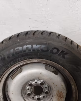 Hankook gomme 195  70  R14 più cerchi per scudo