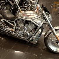 Harley Davidson v-rod stream-egal+zontes 125