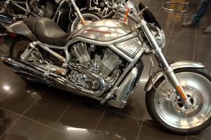 Harley Davidson v-rod stream-egal+zontes 125