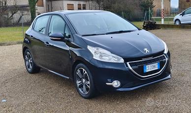Peugeot 208 1.2 VTi 82 CV 5 porte Allure