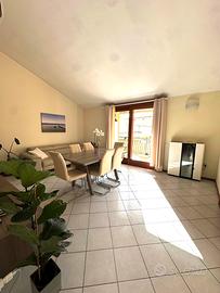 Distinto trivano arredato