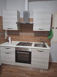 Arredo completo bilocale usato pochissimo  Cucina