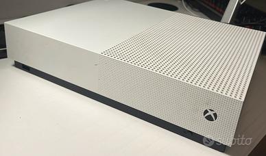 Xbox One Digital perfette condizioni 1 TB