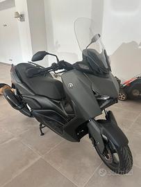 Xmax 300 2025