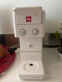 Macchina caffe Illy
