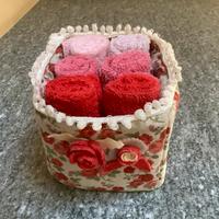 Mini asciugamani ospite con cestino