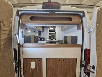 FURGONE E ALLESTIMENTO CON OMOLOGAZIONE