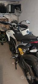 ducati iperstrada 821