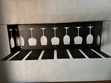 Porta bicchieri  calici da muro in  metalo nero