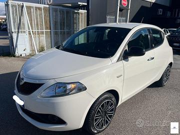 LANCIA - Ypsilon - 1.0 FireFly 5p. S&S Hybrid Gold