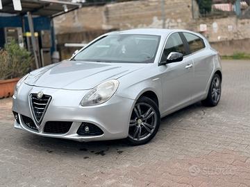 Alfa romeo Giulietta 1.6 disel 105 neopatentati