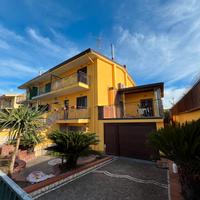 Parco Vittoria 1 Varcaturo - Villa ristrutturata