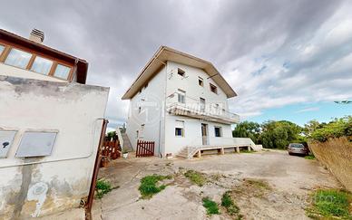 Intera palazzina bancali
