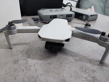 drone DJI mini 2 come NUOVO con RC N2 combo