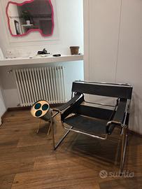 Coppia poltrone Wassily per Gavina