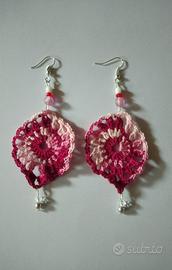 orecchini realizzati a uncinetto 