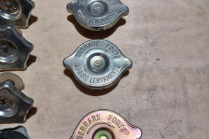 TAPPI OLIO MOTORE E RADIATORE