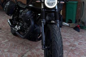Moto guzzi v7III STONE NIGHT PACK
