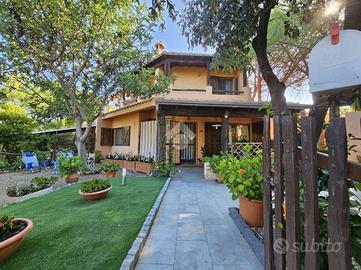 BIFAMILIARE A QUARTU SANT'ELENA