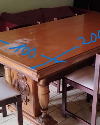 tavolo in legno massello con 6 sedie