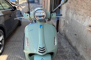 VESPA GTS 310 COME NUOVA