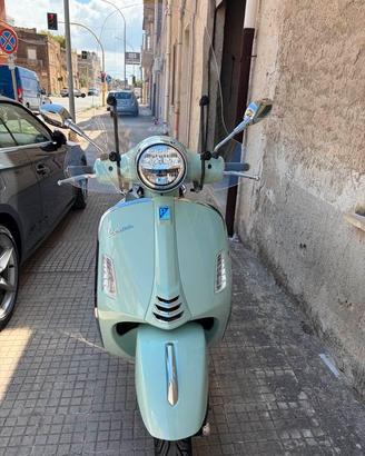 VESPA GTS 310 COME NUOVA