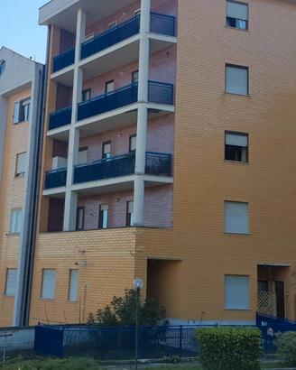 Appartamento con giardino e garage