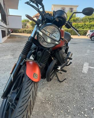 Moto Guzzi V7 Stone
