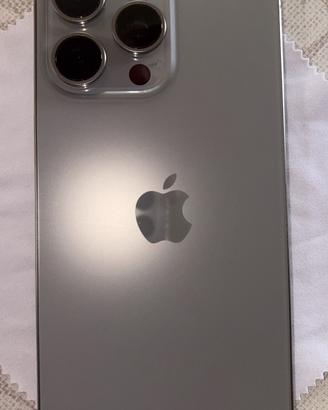 Iphone 15 pro max 256 gb non funzionante