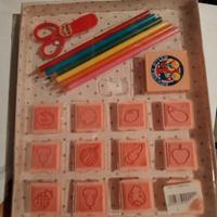 Set timbrini, pastelli e forbici anni '90
