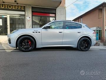 Maserati Grecale MHEV 330 CV AWD Modena, UFF., UNI